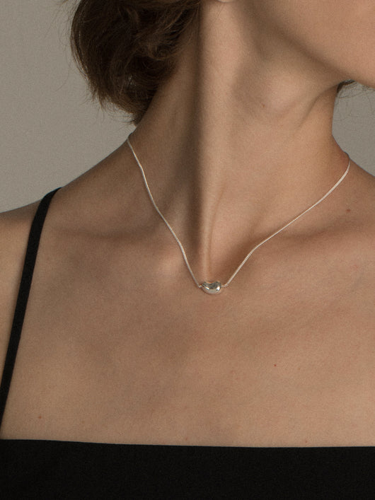 Collar Clásico de Oro con Dije Lingote Elegante y Versátil - Image 5