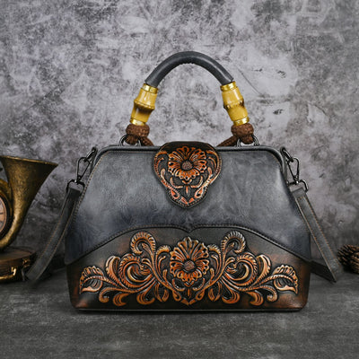 Bolso Crossbody de Cuero con Grabado Retro y Cierre Magnético - Image 4