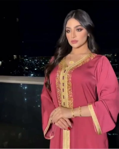 Abaya Elegante con Encaje de Diamantes y Cinta Brillante Estilo Dubai - Image 6