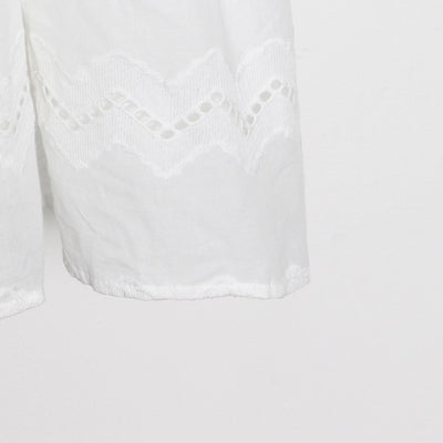Vestido Corto con Cuello Redondo y Mangas Farol Calado - Image 20