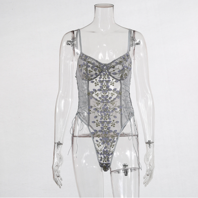 Jumpsuit de Encaje Bordado Elegante para uso en Ecuador - Image 13