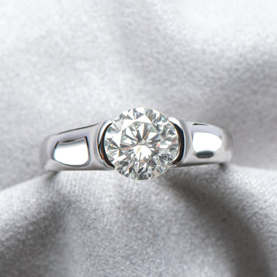 Anillo de Moissanita de 2 Quilates - Diseño Minimalista y Elegante - Image 3