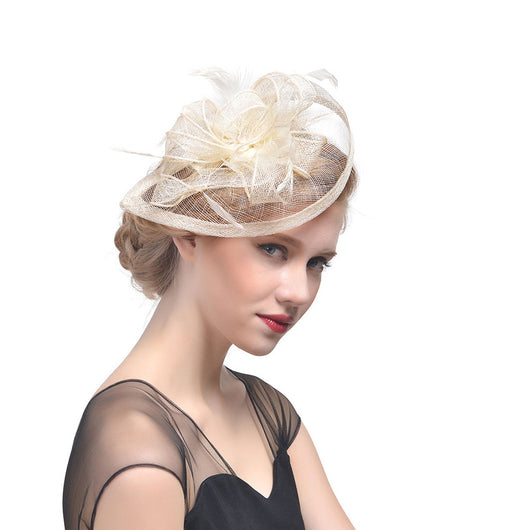 Tocado Nupcial con Plumas y Pasador Decorativo en Fibra Natural - Image 17