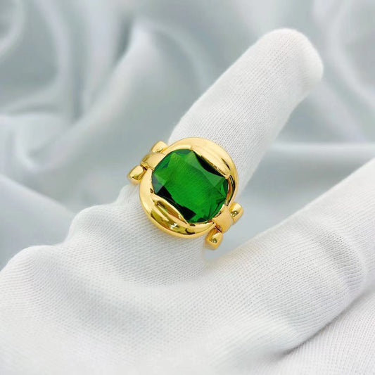 Anillo Vintage Esmeralda y Oro - Personalidad Única