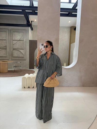 Traje de Pantalón Ancho y Camisa a Rayas - Image 6