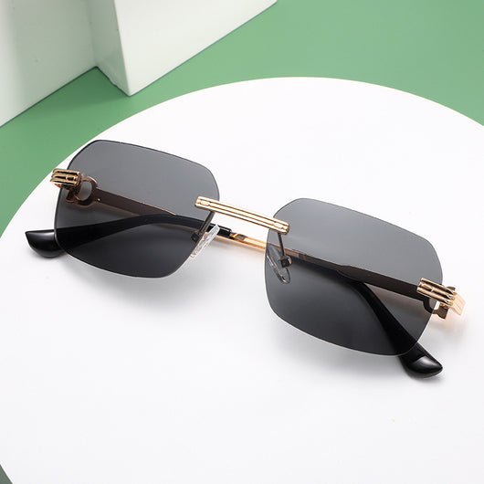 Gafas de Sol Cuadradas con Corte de Cristal Irregular - Image 2