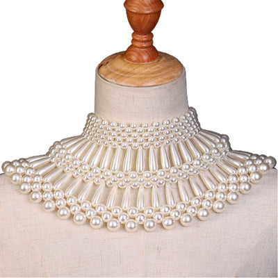 Chal Tejido a Mano con Perlas y Detalles de Joyería - Image 4