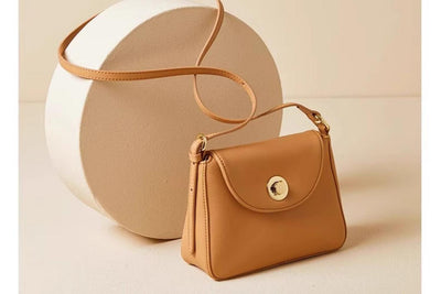 Bolso Bandolera de Cuero Grabado Textura Litchi - Versátil y Elegante - Image 9