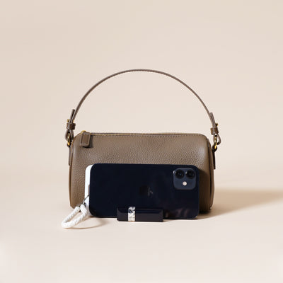 Bolso Axilar de Cuero Genuino con Textura Minimalista - Image 25