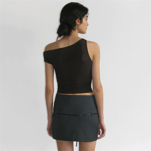 Chaleco Ajustado con Cuello Diagonal y Escote Descubierto - Image 13