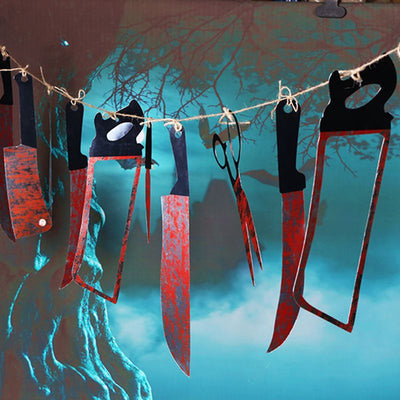 Guirnalda de Cuchillos Ensangrentados para Halloween — 2,2 m