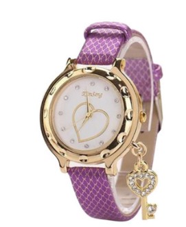 Reloj de Pulsera Elegante con Colgante de Corazón y Llave - Image 9