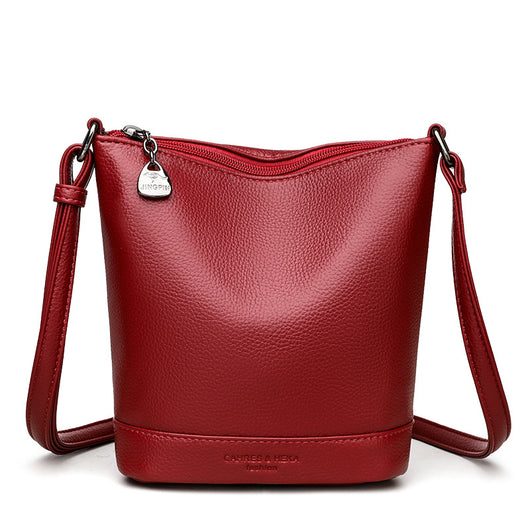 Bolso Crossbody de Cuero Premium para Mamá - Espacioso y Elegante - Image 7