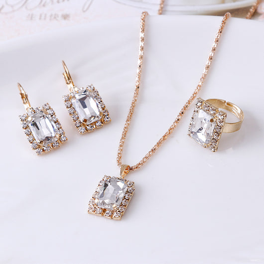 Conjunto de Joyería Nupcial de Cristal: Collar, Aretes y Anillo - Image 6