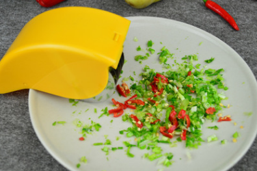 Cortador de Pizza Multiusos con Ruedas - Herramienta de Cocina Innovadora - Image 5