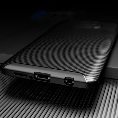 Funda Protectora de Fibra de Carbono con TPU Antigolpes - Image 3