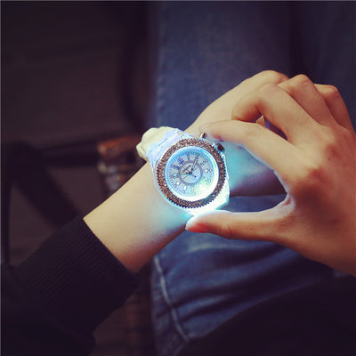 Reloj LED Luminoso Geneva para Mujer con Pulsera de Silicona - Image 3