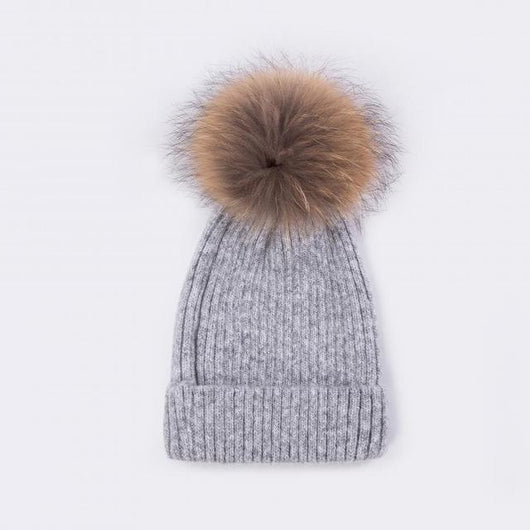 Gorro de Pompom Cálido y Versátil - Image 3