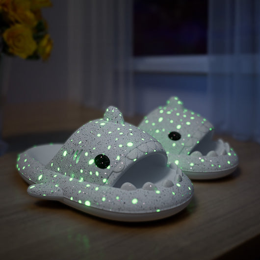 Pantuflas Tiburón con Luz Nocturna Diseño Noche Estrellada - Zapatillas de Casa para Parejas - Image 15