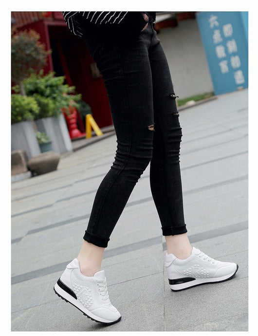 Zapatillas Blancas Casuales Elevadas Estilo Tendencia - Image 4