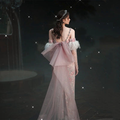 Vestido de Fiesta con Plumas y Pedrería Brillante - Image 9