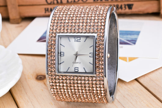 Reloj de Moda con Diamantes - Image 20
