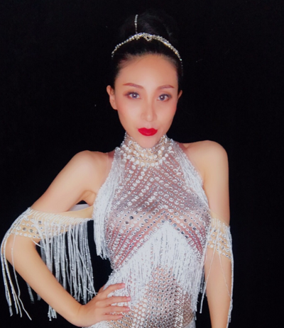 Vestido de Danza Completo con Flecos de Diamantes para Presentaciones - Image 4
