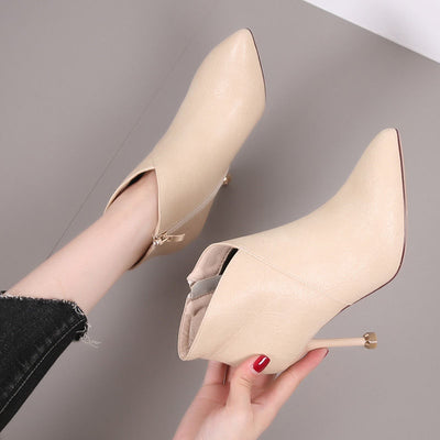 Botas Stiletto Punta Afilada Estilo Británico en Nude - Image 3