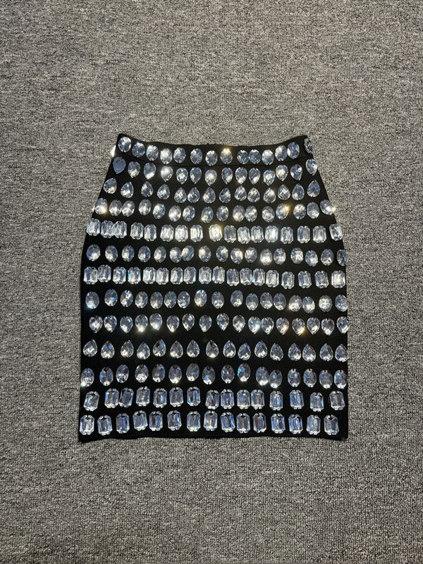 Shorts de Lujo Artesanales para Mujer con Diamantes y Detalles Elaborados - Image 5