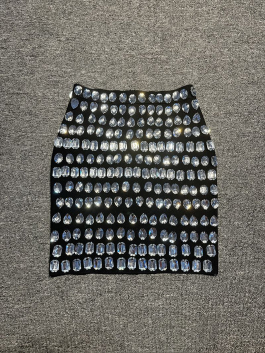 Shorts de Lujo Artesanales para Mujer con Diamantes y Detalles Elaborados - Image 5