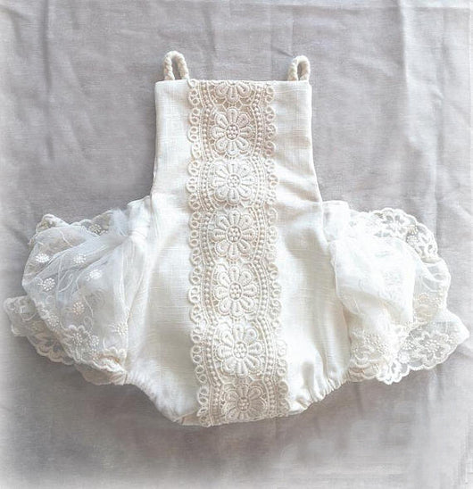 Corbata blanca con encaje bordado - Image 5