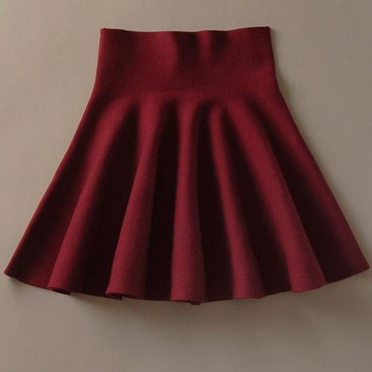 Falda Corta Tejida con Drapeado Elegante - Image 9