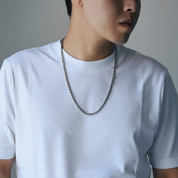 Collar de Plata Cuadriculado para Hombre - Diseño Moderno