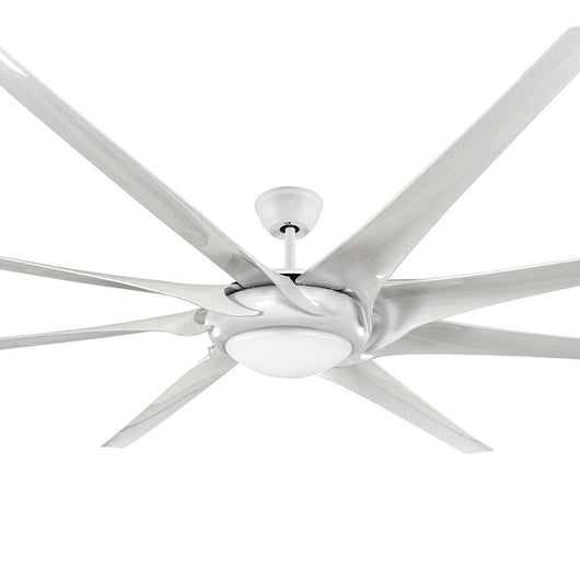 Restaurante Moderno con Lámpara de Techo y Ventilador Integrado - Image 12