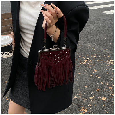 Bolsa Retro de Hombro para Mujer con Remaches y Borlas - Image 25