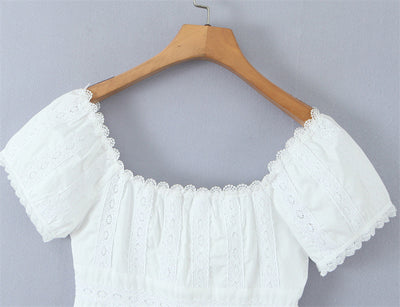 Blusa Elegante de Encaje Francés Confeccionada a Mano con Pliegues y Parches - Image 13