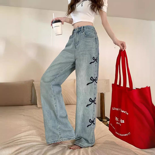 Pantalones Jeans Acampanados con Bordado de Mariposas para Mujer - Image 2