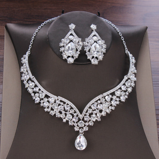 Juego de Corona Nupcial Barroca con Collar y Aretes - Image 2