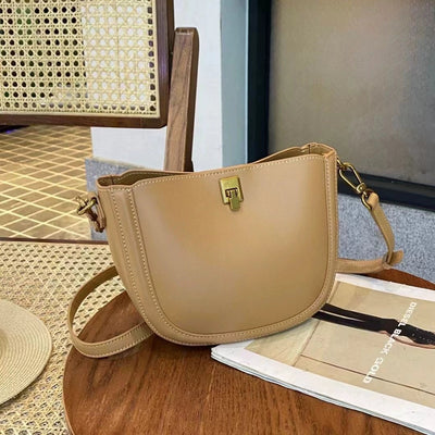 Bolso Mensajero de Cuero para Mujer - Diseño Minimalista y Versátil - Image 10