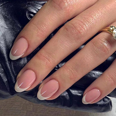Uñas Postizas Francesas Punta Corta con Borde Blanco Clásico