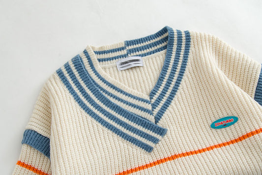 Suéter Cuello V con Contraste Asimétrico para Hombre y Mujer - Image 2