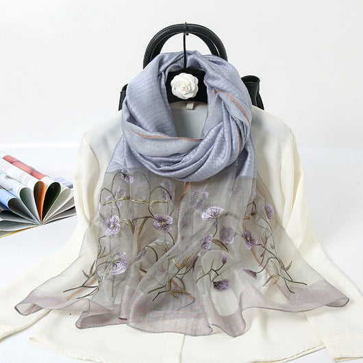 Foulard de Seda Dorado con Bordados - Chal Cheongsam Elegante - Image 7