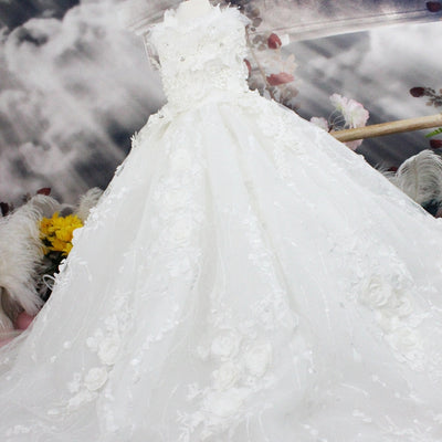 Vestido de Novia con Cola Bordada de Lujo - Image 6