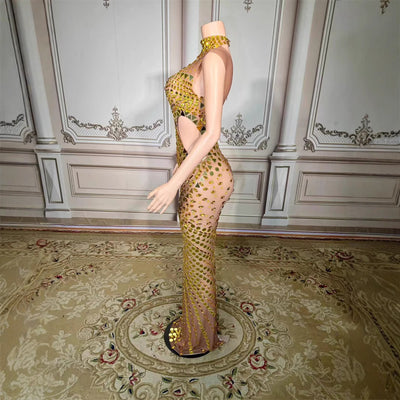 Vestido Halter de Lentejuelas Espejo con Cola Elegante - Image 3