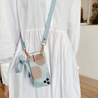 Funda iPhone con Correa Crossbody – Protección Suave Compatible con Apple