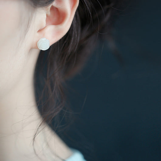 Aretes de Jade Hetian con Flor de Plata de Ley para Mujer - Image 3