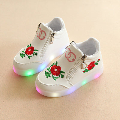 Zapatos Infantiles LED Estilo Otoño Coreano con Suela Luminosa y Suave - Image 4