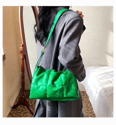 Bolso Diagonal de Cuero PU Suave con Textura - Image 11