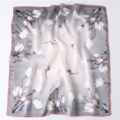 Pañuelo de Seda Floral Versátil para Cualquier Ocasión - Image 3