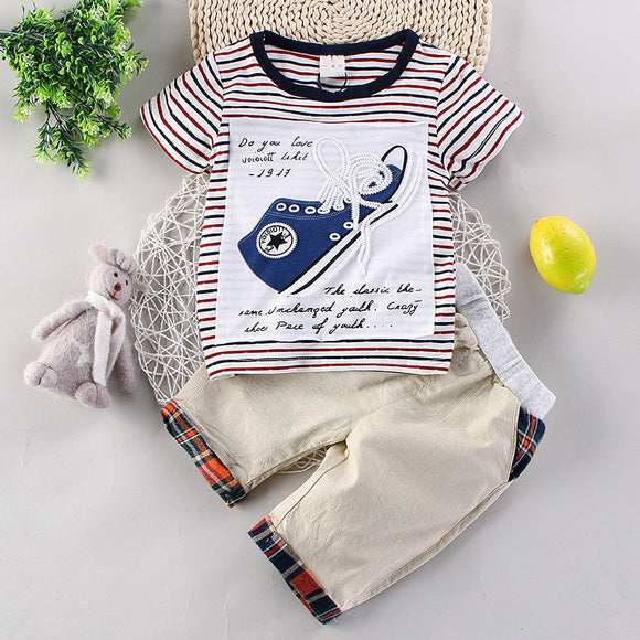 Conjunto de Verano para Niños: Camiseta a Rayas y Pantalones Cortos